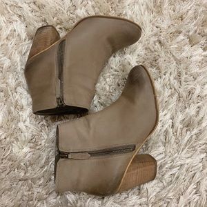 BP Trolley Ankle Boots